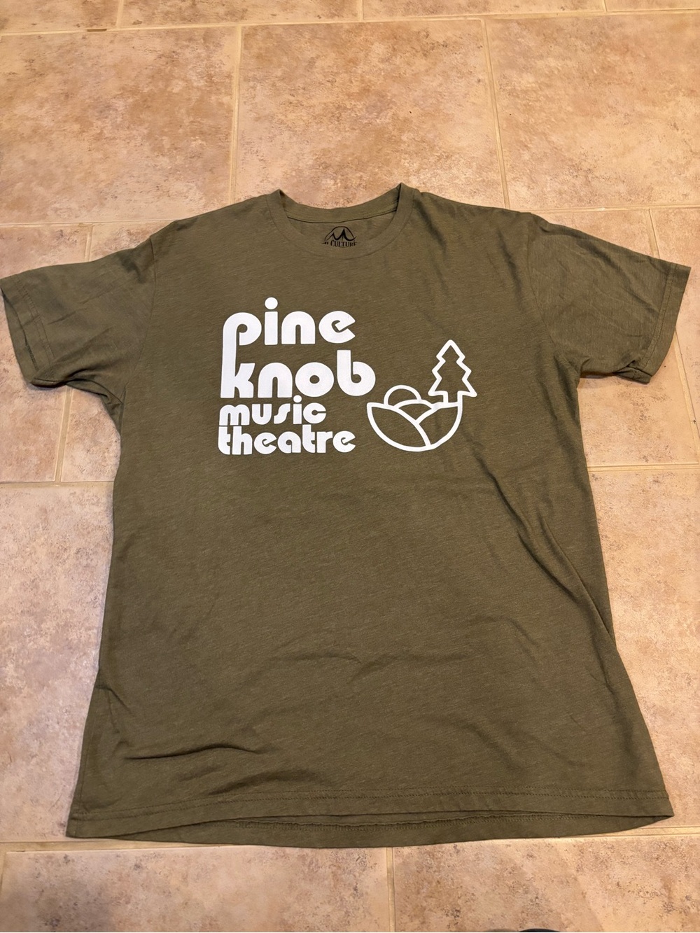 Pine Knob Music Theatre Olive Graphic Short Sleeve Tee Mens Medium